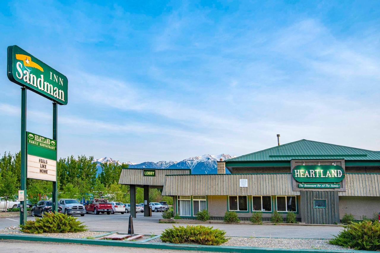 Sandman Inn Макбрайд Экстерьер фото